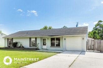 1693 Susan Dr in Middleburg, FL - Building Photo - Building Photo