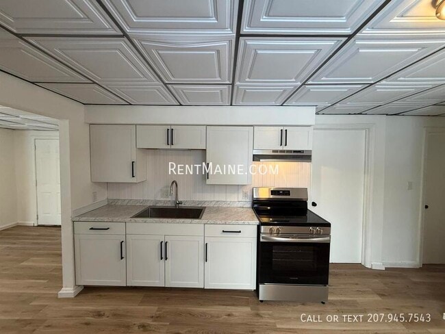 152-154 Third St. Apt. in Bangor, ME - Foto de edificio - Building Photo