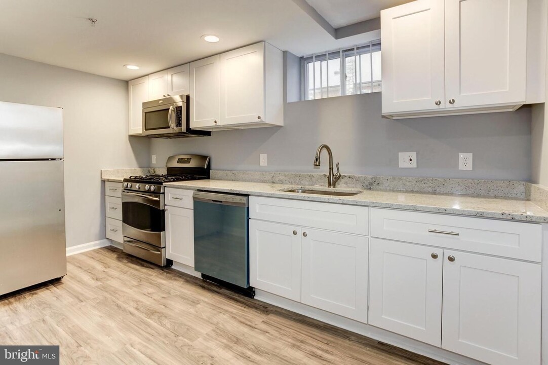 5755 Southern Ave SE in Capitol Heights, MD - Building Photo
