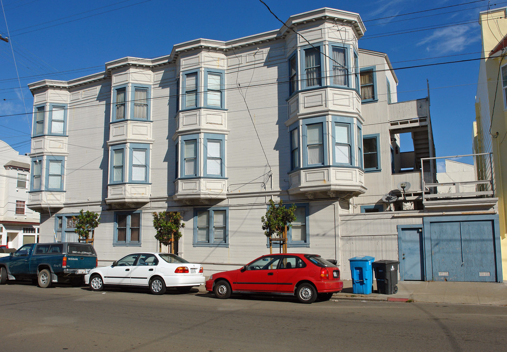 1656 Anza St in San Francisco, CA - Building Photo