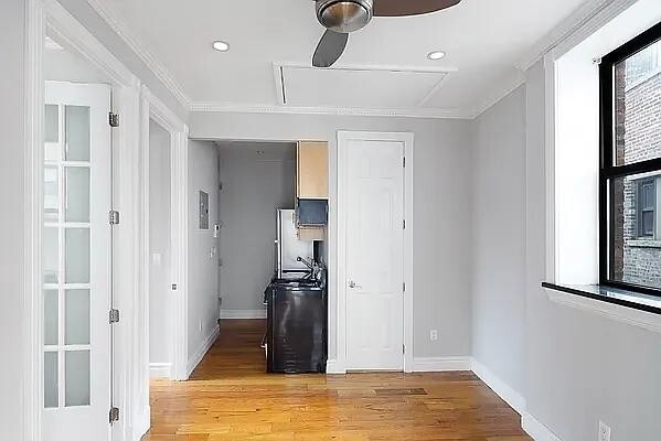 326 E 35th St in New York, NY - Building Photo - Building Photo