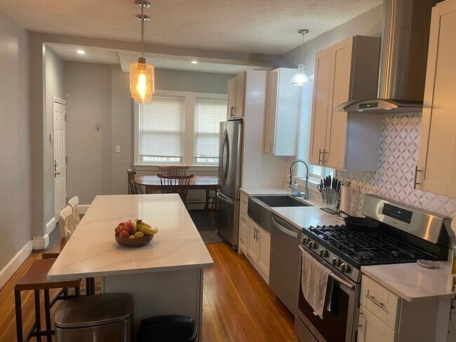 12 Watts St-Unit -1 in Chelsea, MA - Building Photo - Building Photo