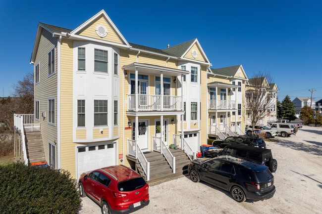 1-17 Short Street in Plymouth, MA - Foto de edificio - Building Photo