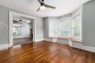 2339 Summit St in Columbus, OH - Building Photo - Building Photo