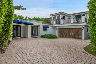 943 Lake Wyman Rd in Boca Raton, FL - Building Photo - Building Photo