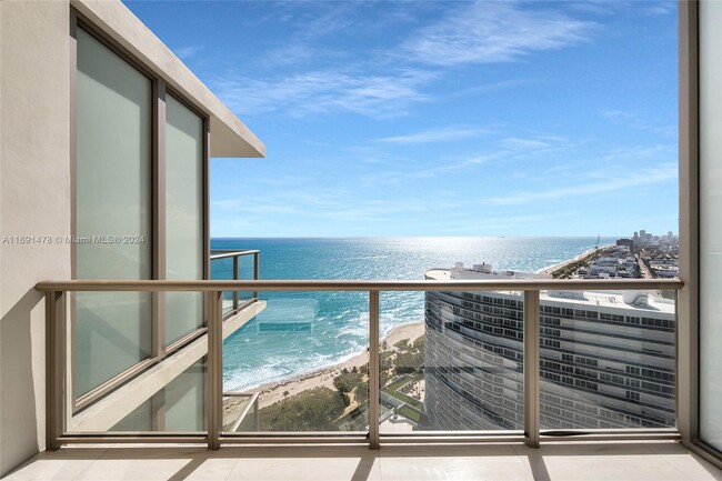 9703 Collins Ave in Bal Harbour, FL - Building Photo - Building Photo