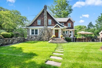 424 Storms Rd in Valley Cottage, NY - Building Photo - Building Photo