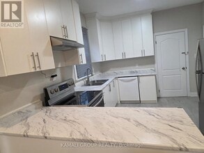4554 Third Ave in Niagara Falls, ON - Building Photo - Building Photo