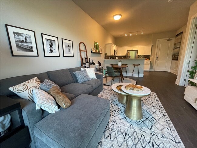 property at 2727 Houston Ave