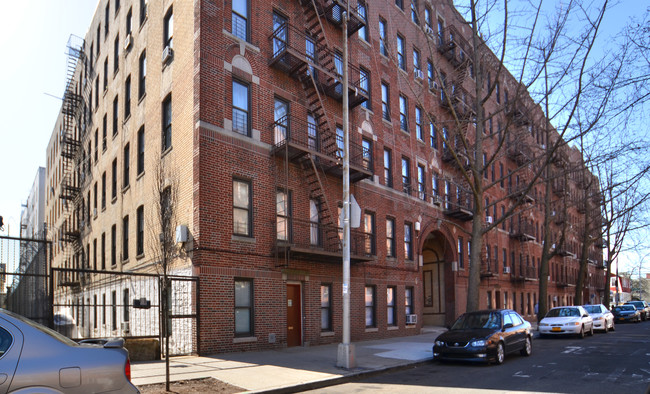 2500 Frisby Ave in Bronx, NY - Building Photo - Building Photo