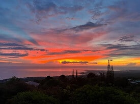 76-5833 Mamalahoa Hwy in Holualoa, HI - Building Photo