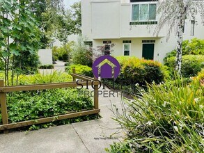 5 Zurich Ct in Pleasant Hill, CA - Building Photo - Building Photo