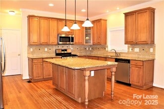 913 Lillieshall Rd in Waxhaw, NC - Building Photo - Building Photo