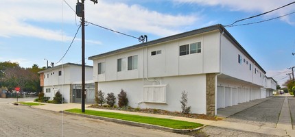 1805 E Wardlow Rd in Long Beach, CA - Building Photo - Building Photo