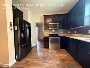 3517 Long Run Dr in Greensboro, NC - Building Photo - Building Photo