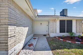 10726 Village Trail Dr in Houston, TX - Building Photo - Building Photo