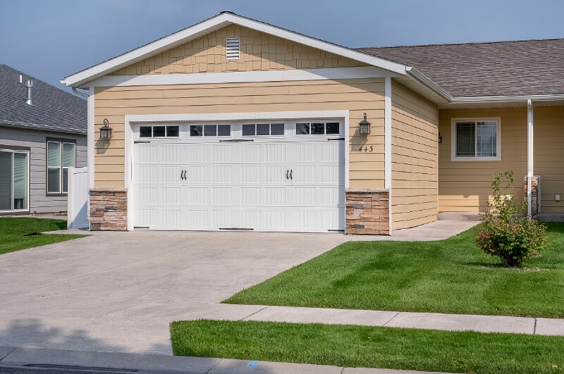 443 Mountain Vista Way in Kalispell, MT - Building Photo