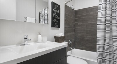 899 N State St in Chicago, IL - Building Photo - Building Photo