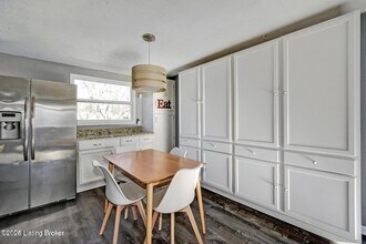 7307 Autumn Bent Way in Crestwood, KY - Building Photo - Building Photo