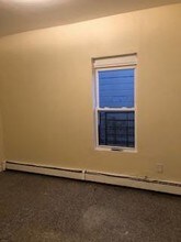 42 Purser Pl in Yonkers, NY - Building Photo - Building Photo