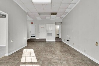 463 Commerce St, Unit #2 in West Point, MS - Building Photo - Building Photo