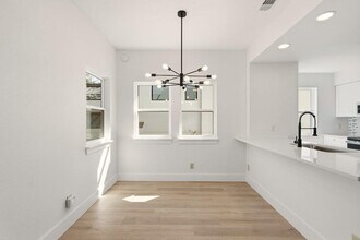 814 W Mary St in Austin, TX - Building Photo - Building Photo