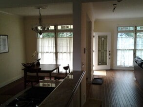 121 3rd St in Colonial Beach, VA - Foto de edificio - Building Photo