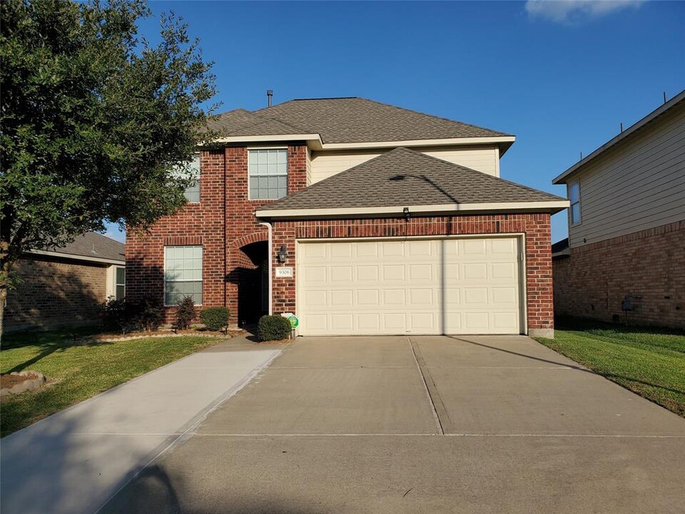 9306 Camelia Crest Ln in Houston, TX - Building Photo
