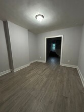 412 Stuyvesant Ave in Trenton, NJ - Building Photo - Building Photo