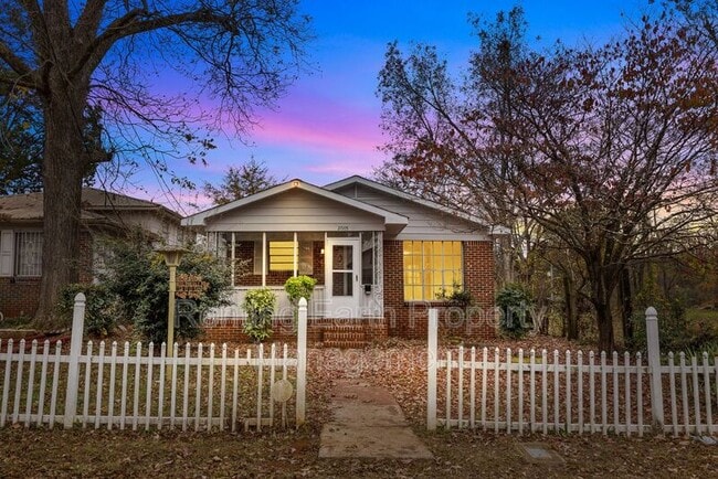 property at 2005 Snavely Ave SW