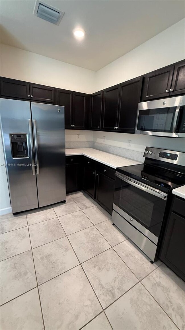 11432 SW 252nd Ter in Princeton, FL - Building Photo - Building Photo