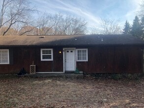 1122 Gringo Rd in Aliquippa, PA - Building Photo - Building Photo