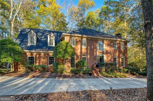 9925 Farmbrook Ln in Alpharetta, GA - Building Photo - Building Photo