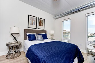 921 W Belmont Ave, Unit 605 in Chicago, IL - Building Photo - Building Photo