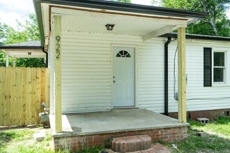 922 Hampton Ave NW in Aiken, SC - Building Photo - Building Photo