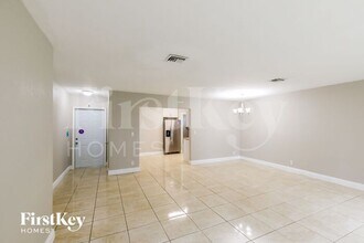 4901 NW 12th St in Lauderhill, FL - Building Photo - Building Photo