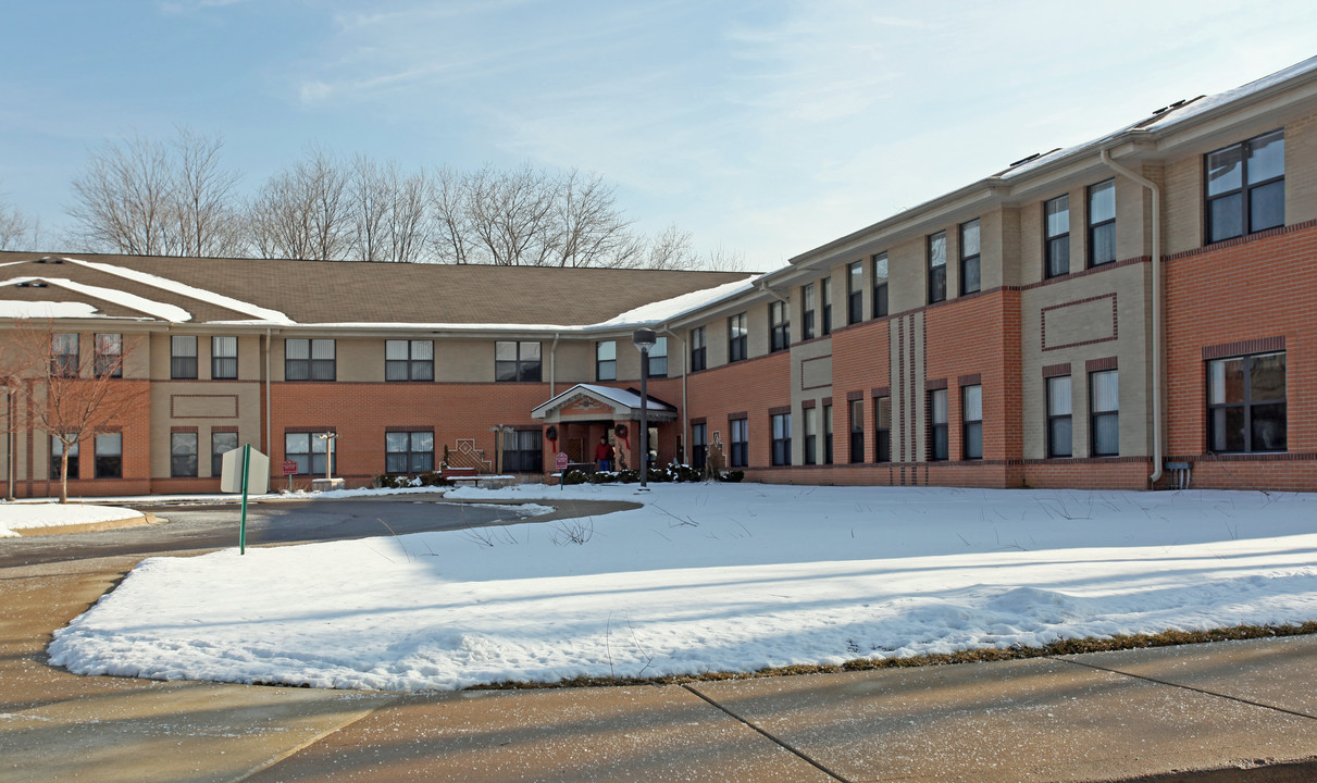 The Village of Warren Glenn in Warren, MI - Building Photo