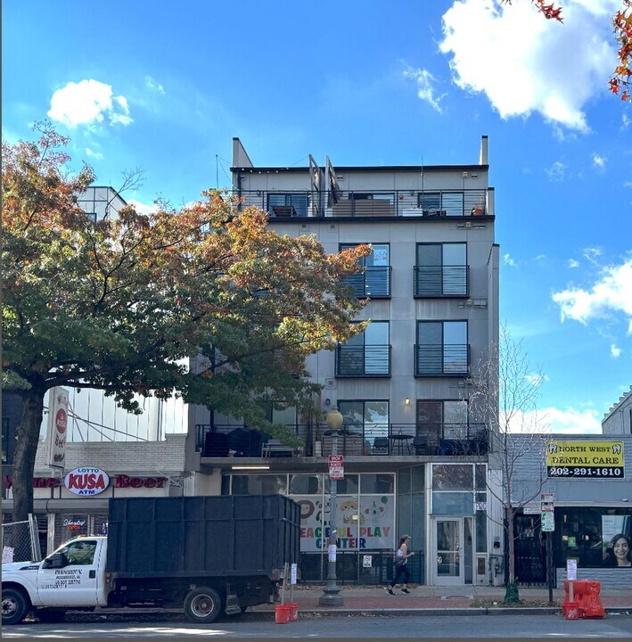3110 Georgia Ave NW in Washington, DC - Building Photo