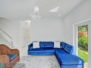 833 SW 17th St-Unit -#2 in Fort Lauderdale, FL - Building Photo - Building Photo