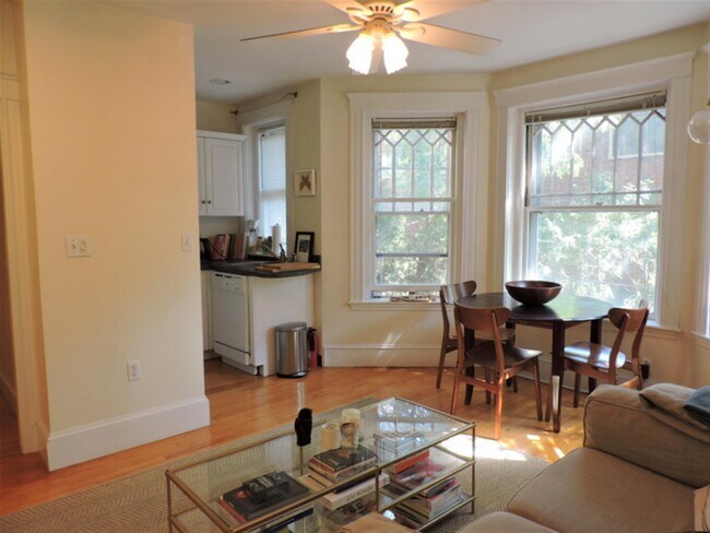 333 Harvard St, Unit 2