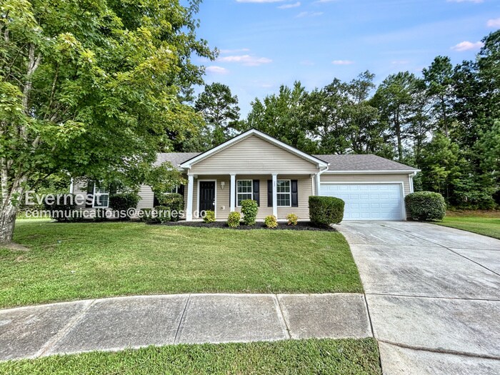 242 Bridgeport Ln in Monroe, GA - Building Photo