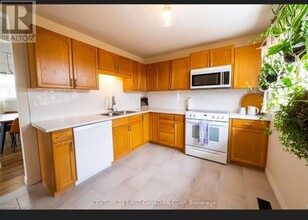 74 Kipling Ave in London, ON - Building Photo - Building Photo