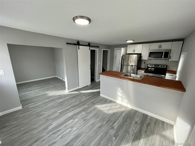 26 S Center St in Millerton, NY - Building Photo - Building Photo