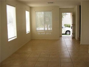 2076 Pillar Pointe St in Las Vegas, NV - Building Photo - Building Photo