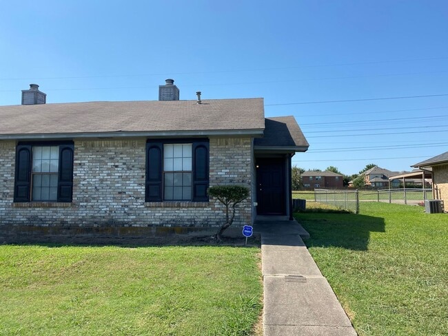 property at 1112 Valley View Dr