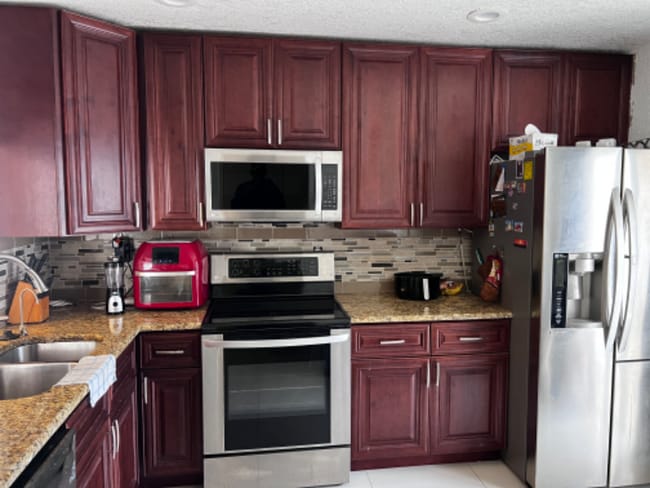 9311 Wedgewood Dr in Tamarac, FL - Building Photo - Building Photo