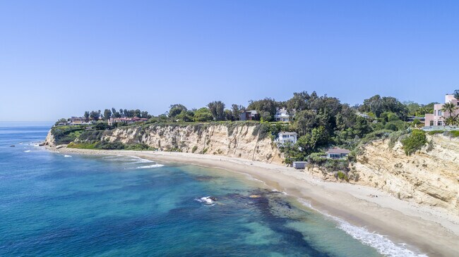 6502 Dume Dr in Malibu, CA - Building Photo - Building Photo