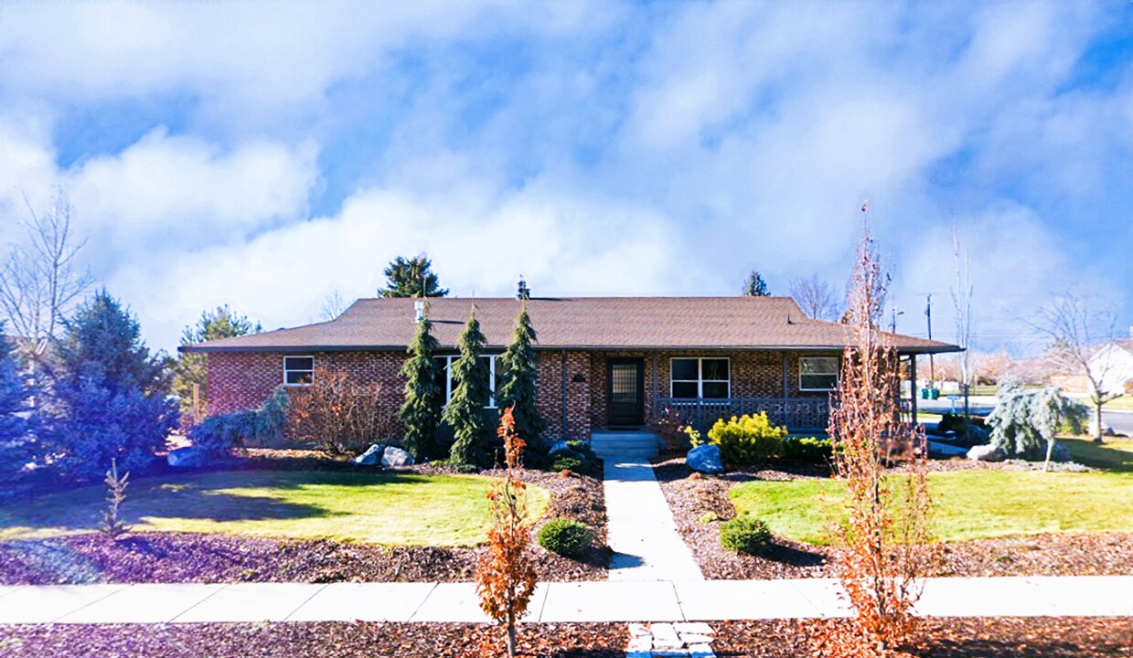 9905 Hidden Dr-Unit -Downstairs in Highland, UT - Building Photo
