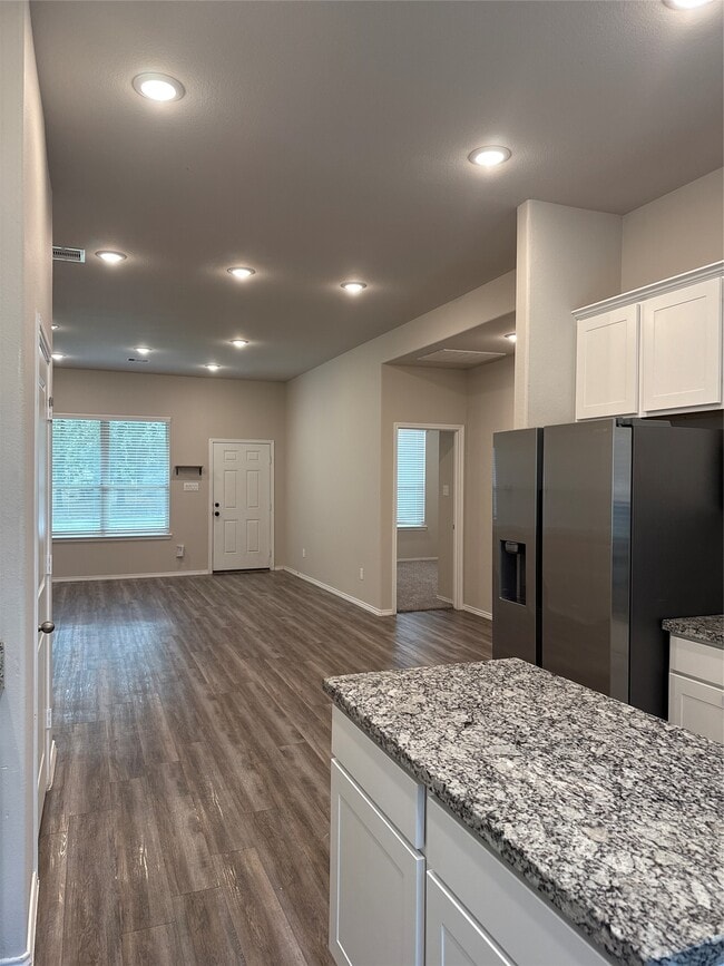 property at 20130 Parkway Ln