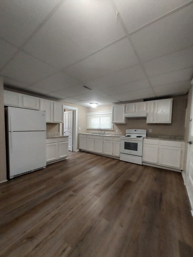 property at 169 W Shields St